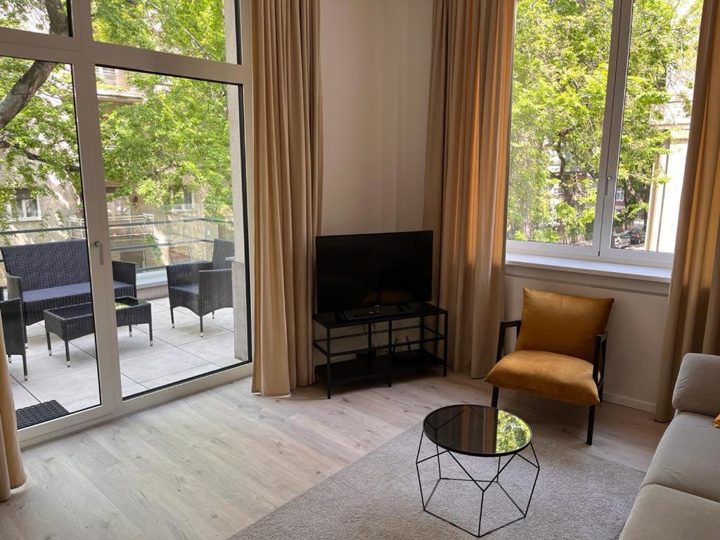 Skau Gajova Family Two Bedroom Apartment With A Terrace Free Parking Bratislava Exterior photo